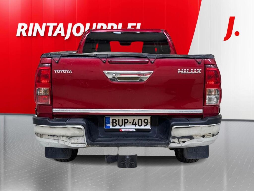 Toyota Hilux 2017 Punainen