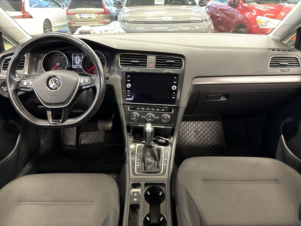 Volkswagen Golf 2017 Valkoinen