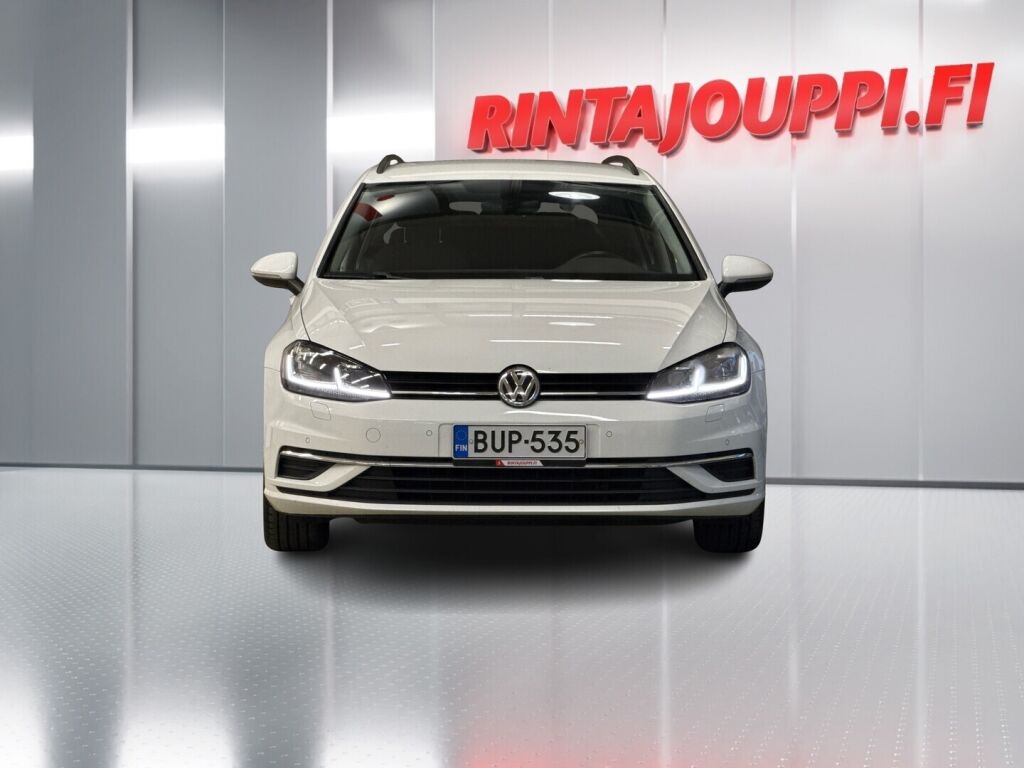 Volkswagen Golf 2017 Valkoinen
