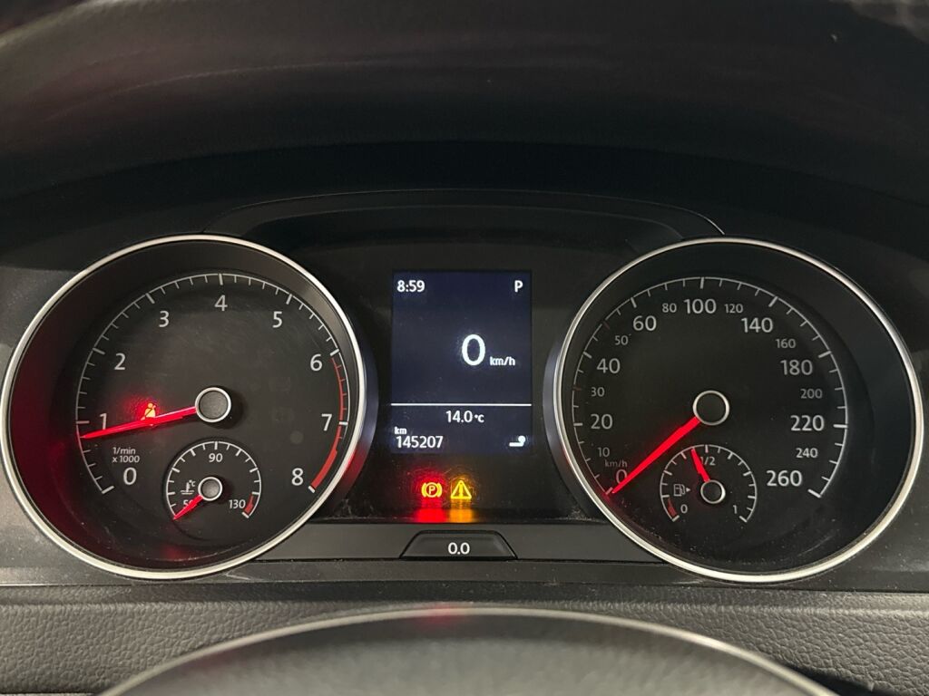 Volkswagen Golf 2017 Valkoinen