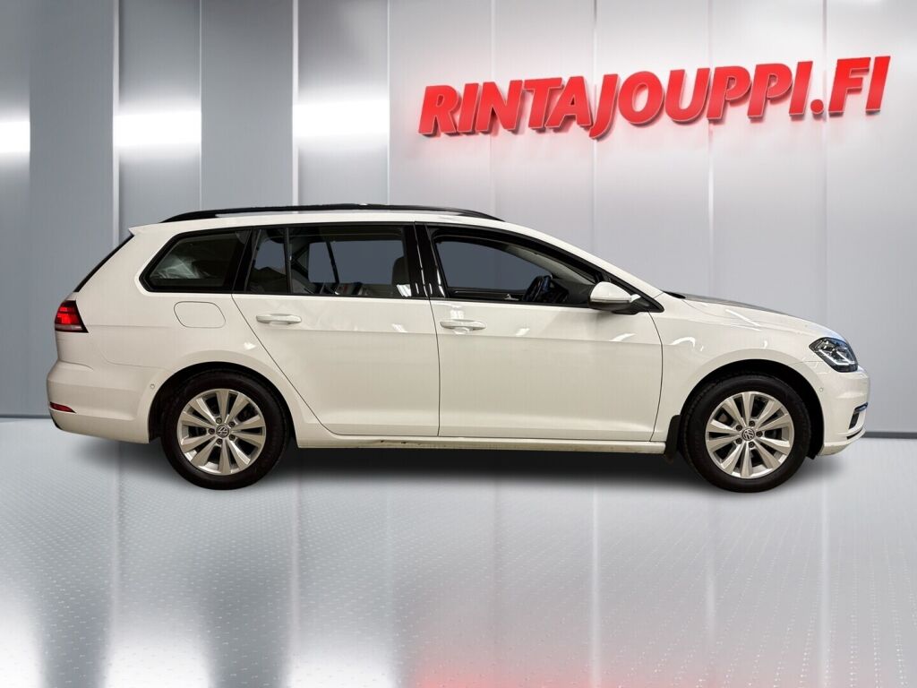 Volkswagen Golf 2017 Valkoinen