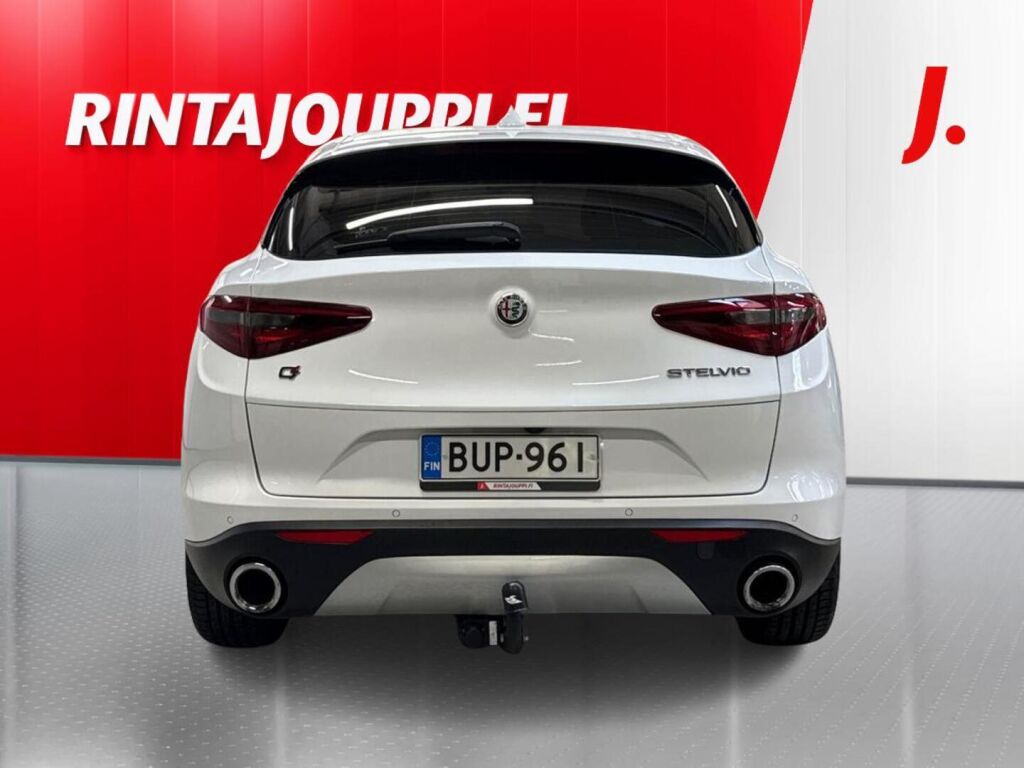 Alfa Romeo Stelvio 2017 Valkoinen