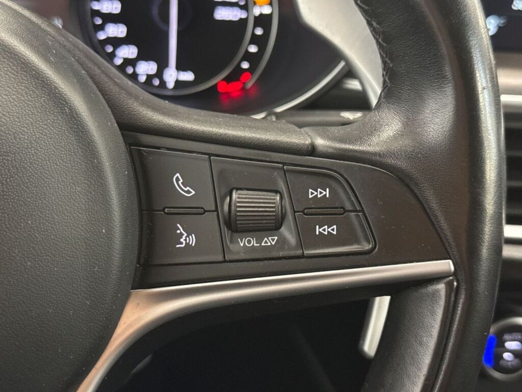 Alfa Romeo Stelvio 2017 Valkoinen
