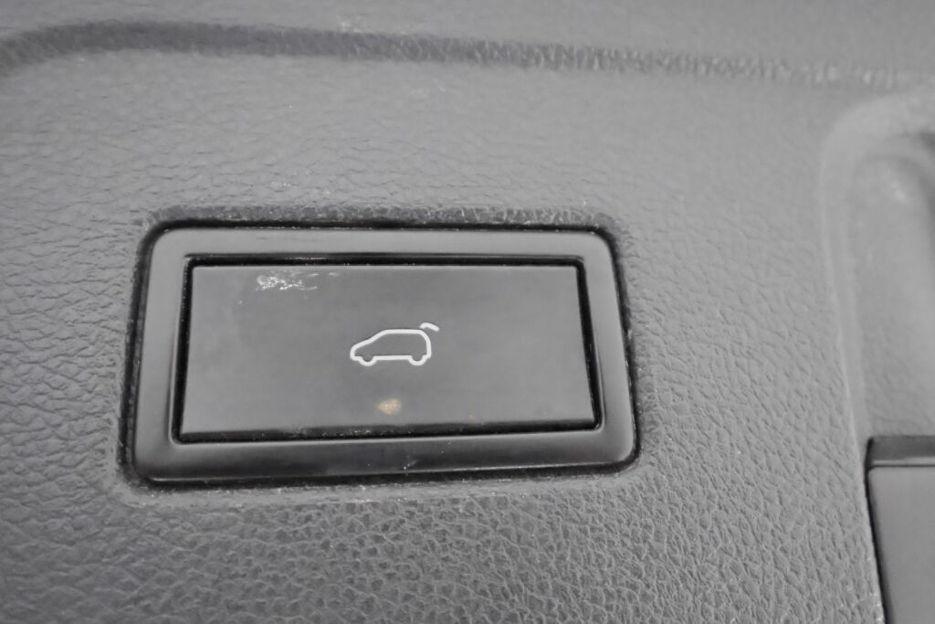 Volkswagen Touran 2017 Valkoinen