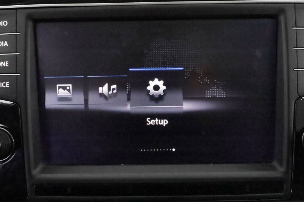 Volkswagen Touran 2017 Valkoinen