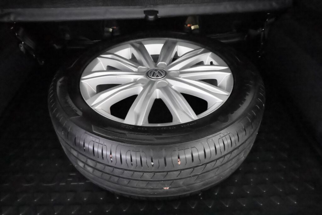 Volkswagen Touran 2017 Valkoinen