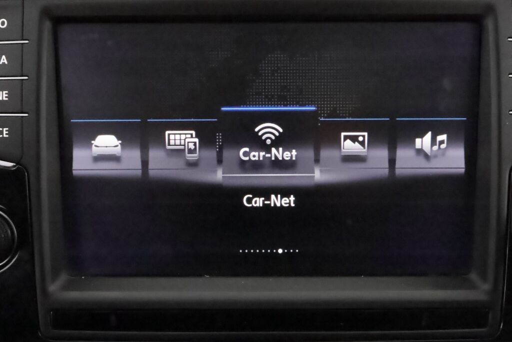 Volkswagen Touran 2017 Valkoinen