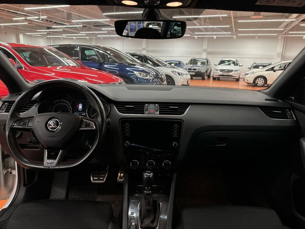 Skoda Octavia 2018 Valkoinen