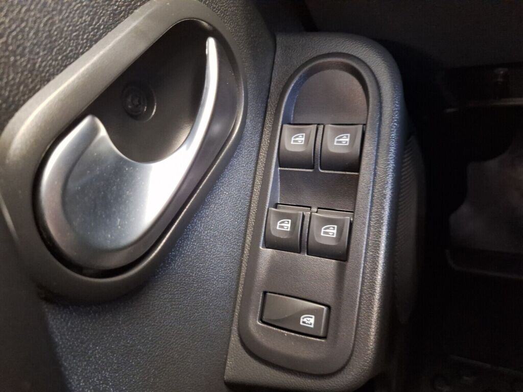 Dacia Duster 2017 Ruskea (beige)