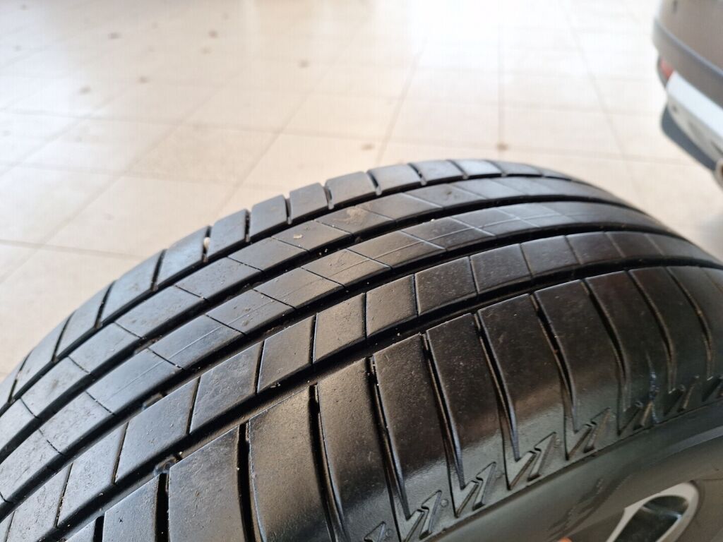 Dacia Duster 2017 Ruskea (beige)