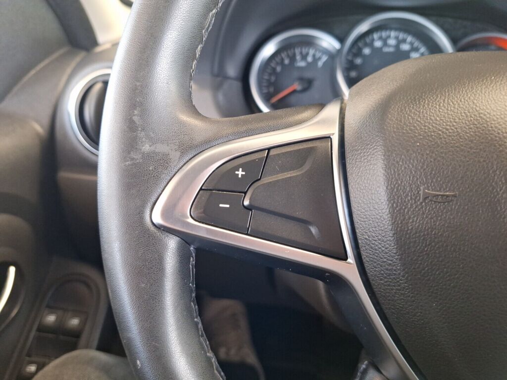 Dacia Duster 2017 Ruskea (beige)