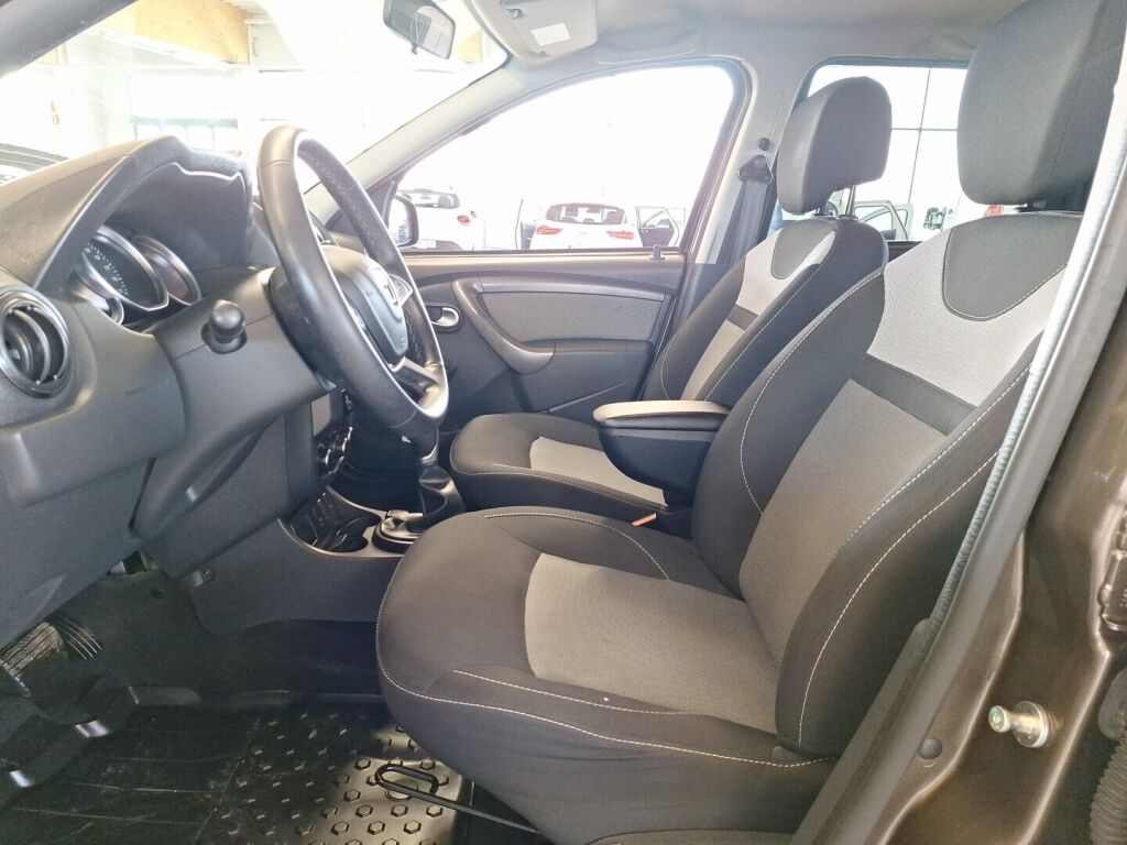 Dacia Duster 2017 Ruskea (beige)