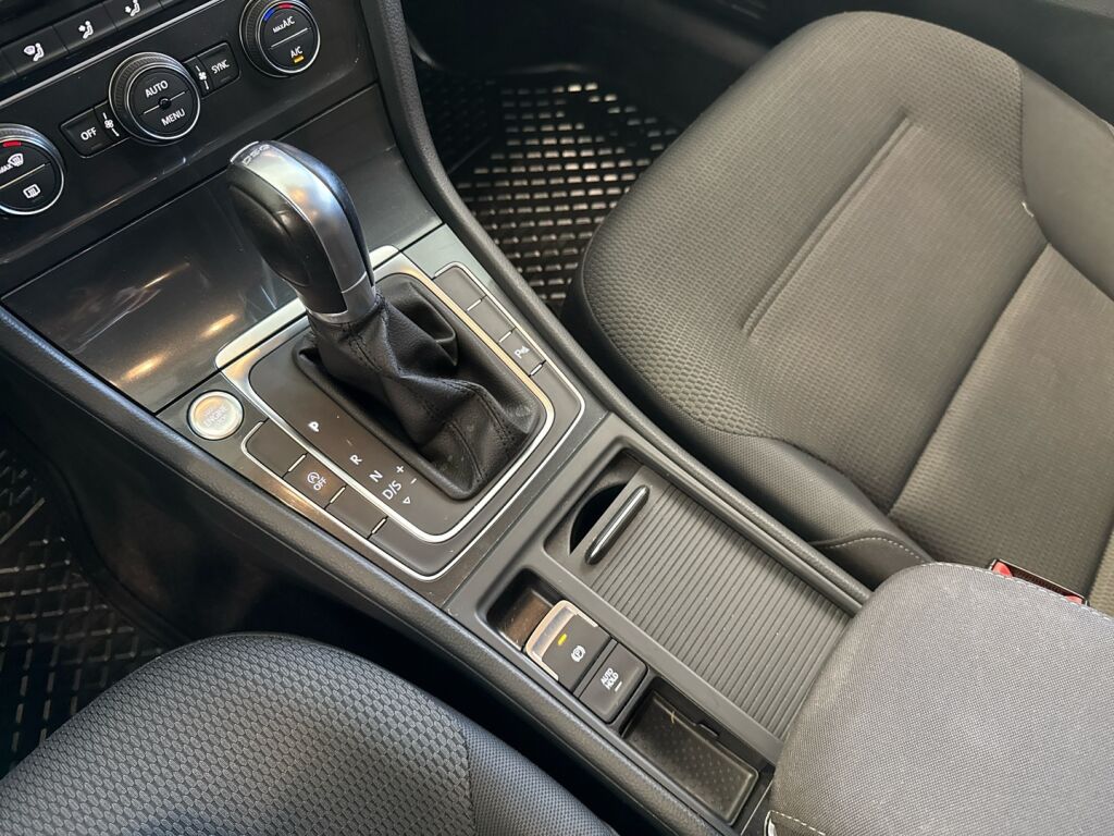 Volkswagen Golf 2017 Harmaa