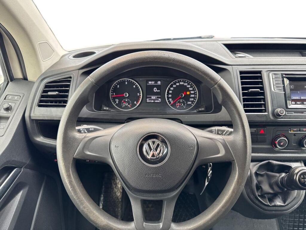 Volkswagen Caravelle 2017 Valkoinen