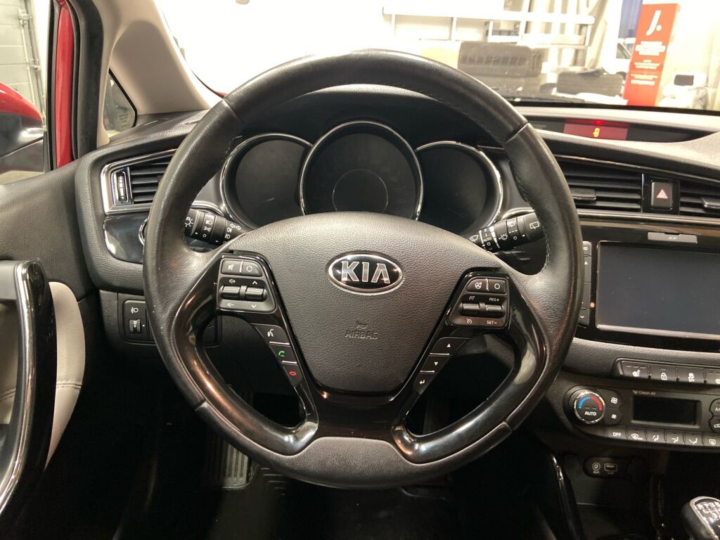 Kia Ceed 2017 Punainen