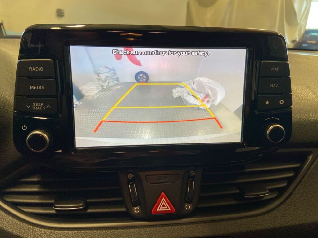 Hyundai i30 5d 2017 Valkoinen