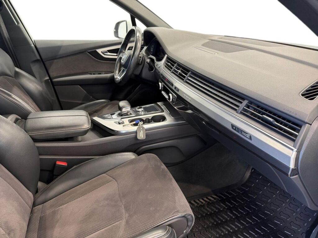 Audi Q7 2017 Valkoinen