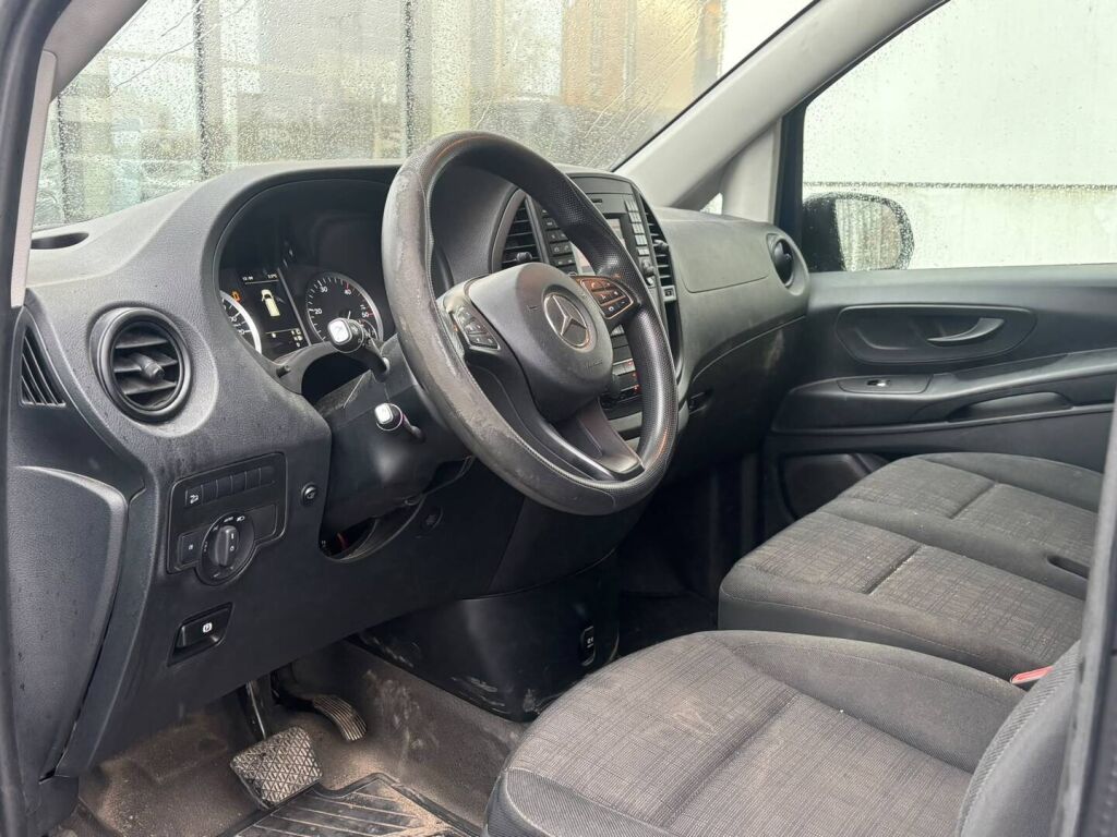 Mercedes-Benz Vito 2017 Sininen