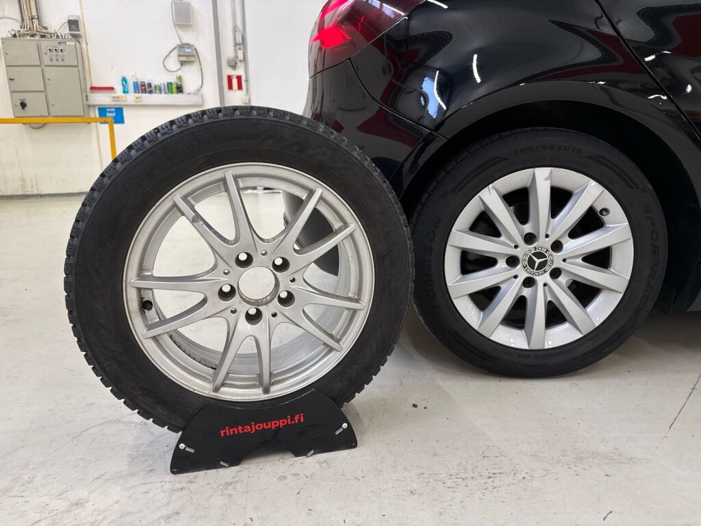 Mercedes-Benz A 2017 Musta