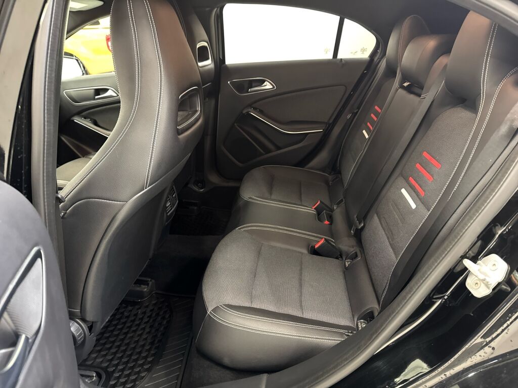 Mercedes-Benz A 2017 Musta