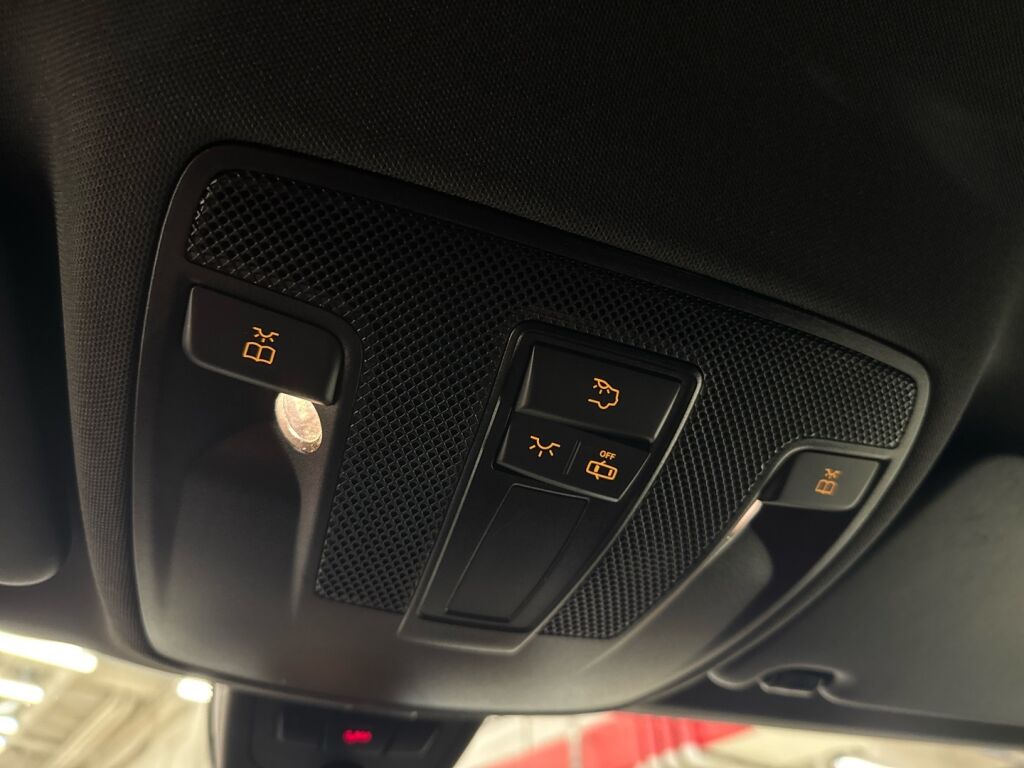 Mercedes-Benz A 2017 Musta