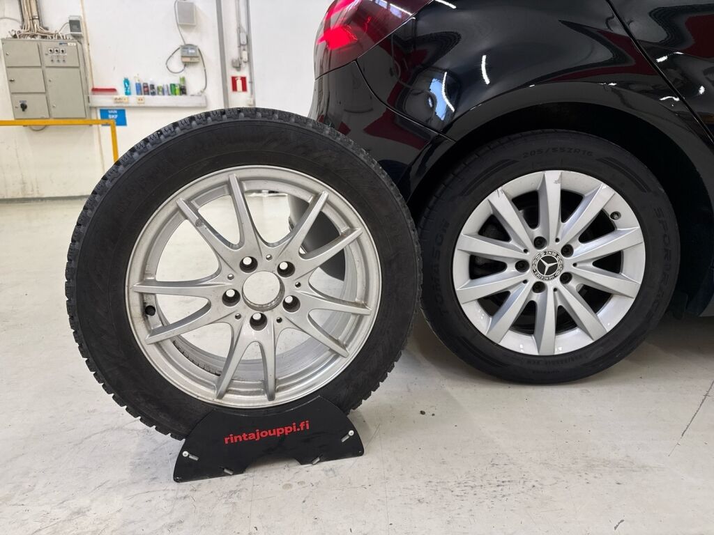 Mercedes-Benz A 2017 Musta