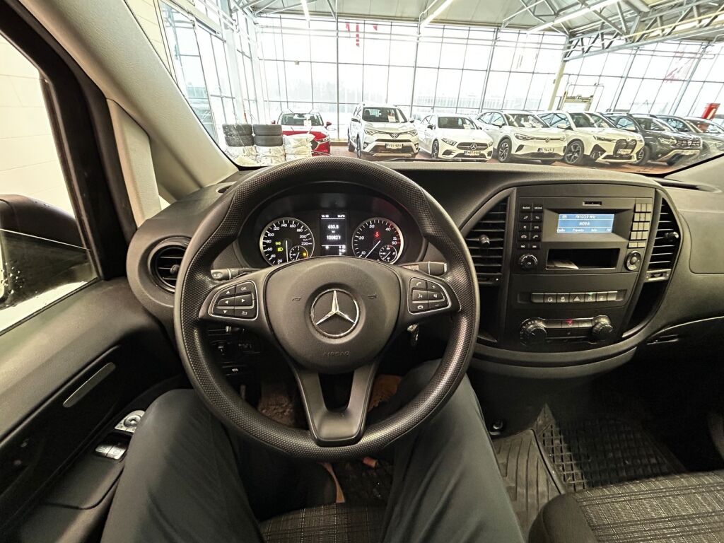 Mercedes-Benz Vito 2017 Musta