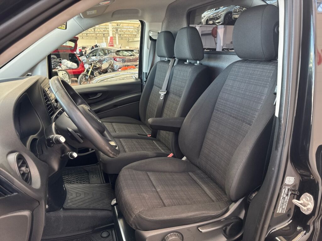 Mercedes-Benz Vito 2017 Musta