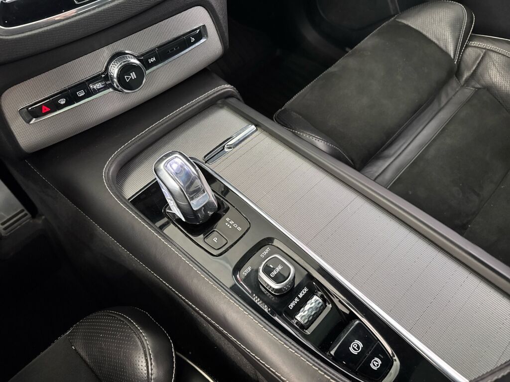 Volvo XC90 2017 Harmaa