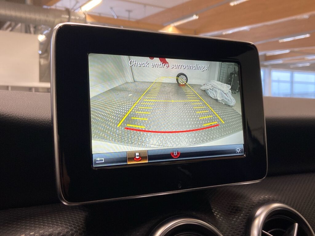 Mercedes-Benz A 2018 Valkoinen