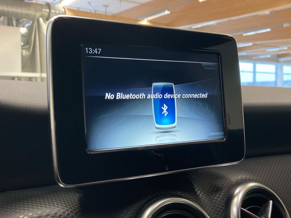 Mercedes-Benz A 2018 Valkoinen