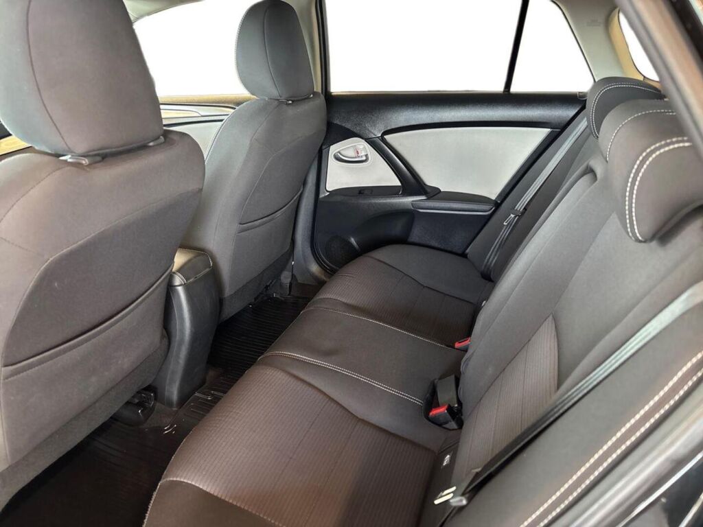 Toyota Avensis 2018 Musta
