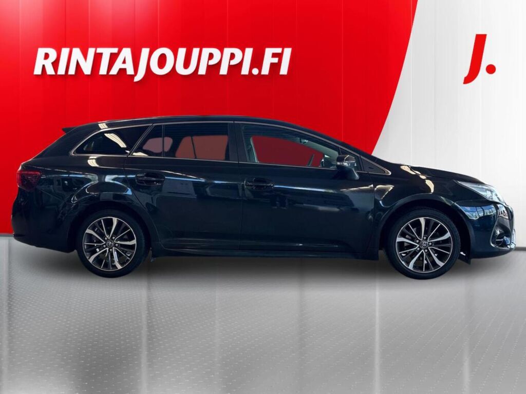 Toyota Avensis 2018 Musta