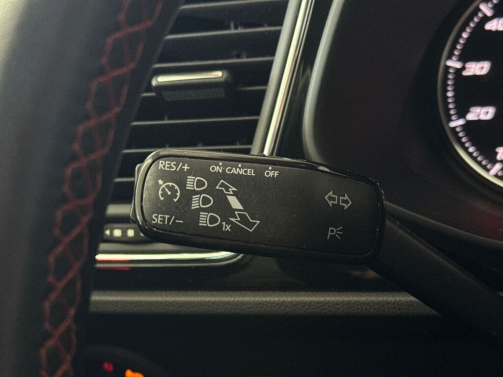 Seat Leon ST 2018 Musta