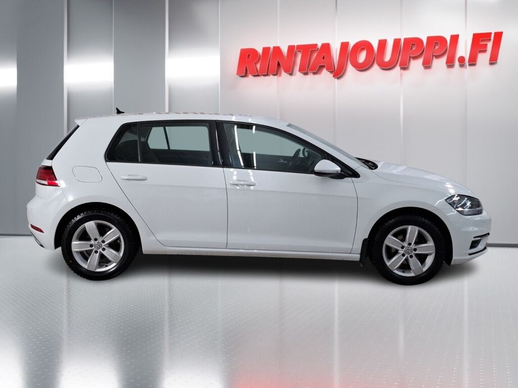 Volkswagen Golf 2017 Valkoinen