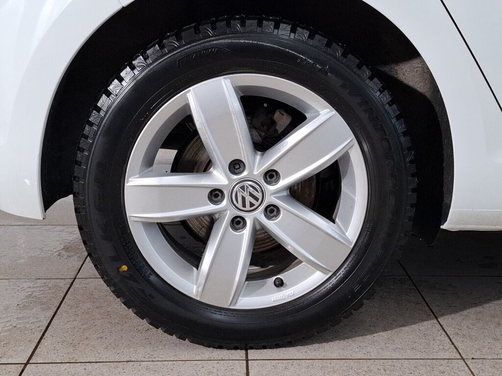 Volkswagen Golf 2017 Valkoinen