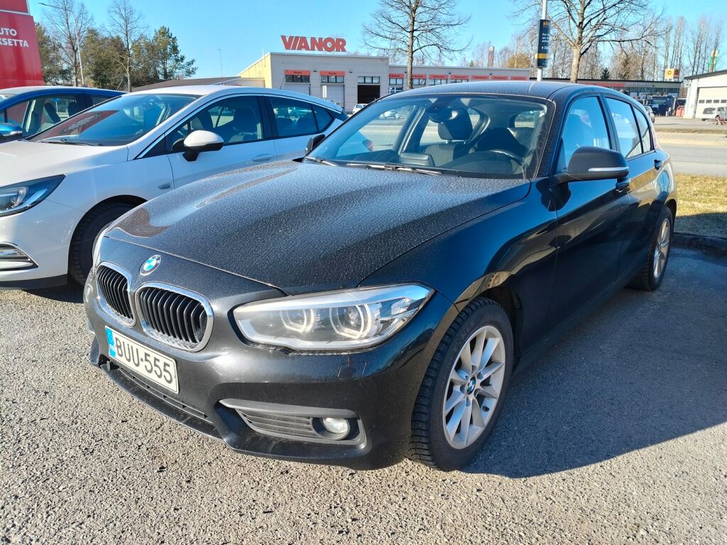 BMW 118 2018 Musta
