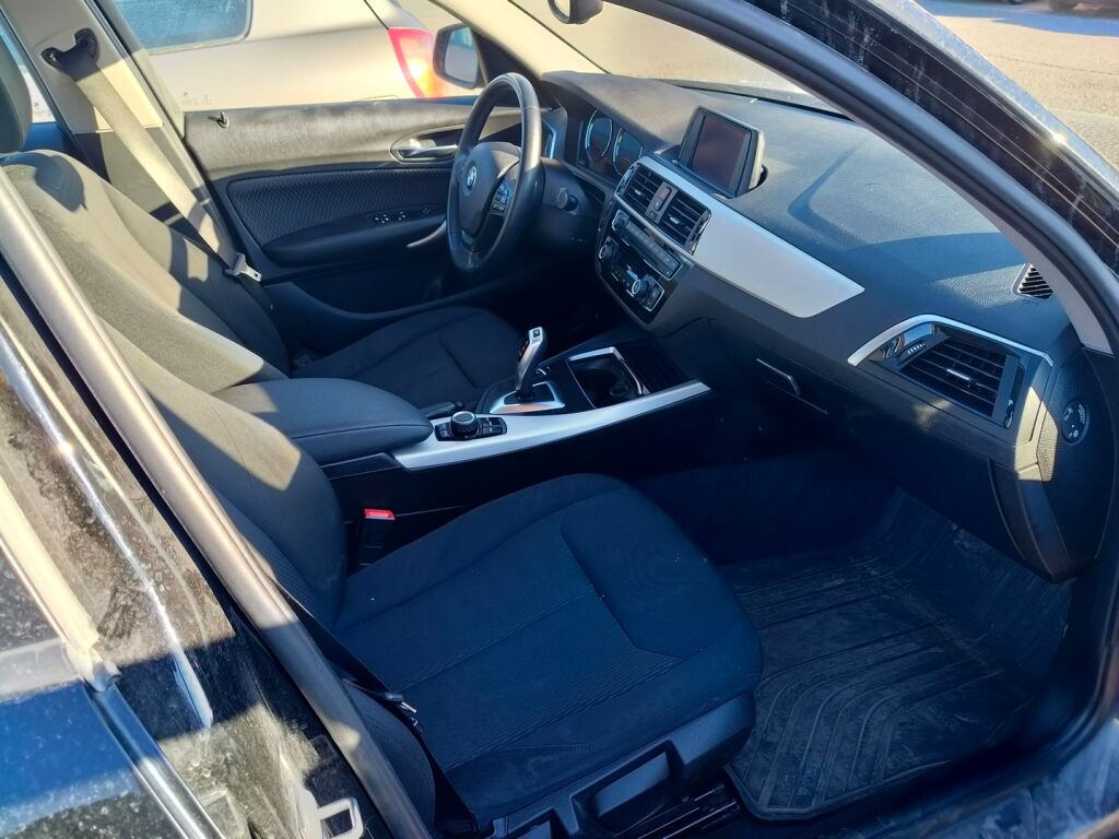 BMW 118 2018 Musta