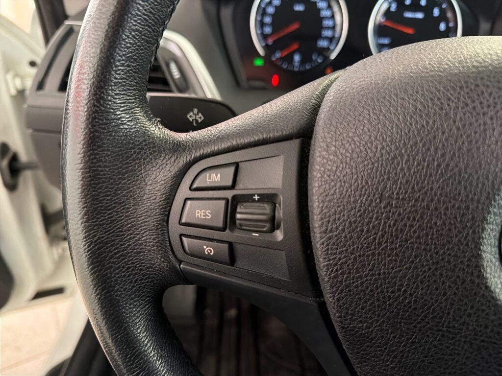 BMW 118 2018 Valkoinen