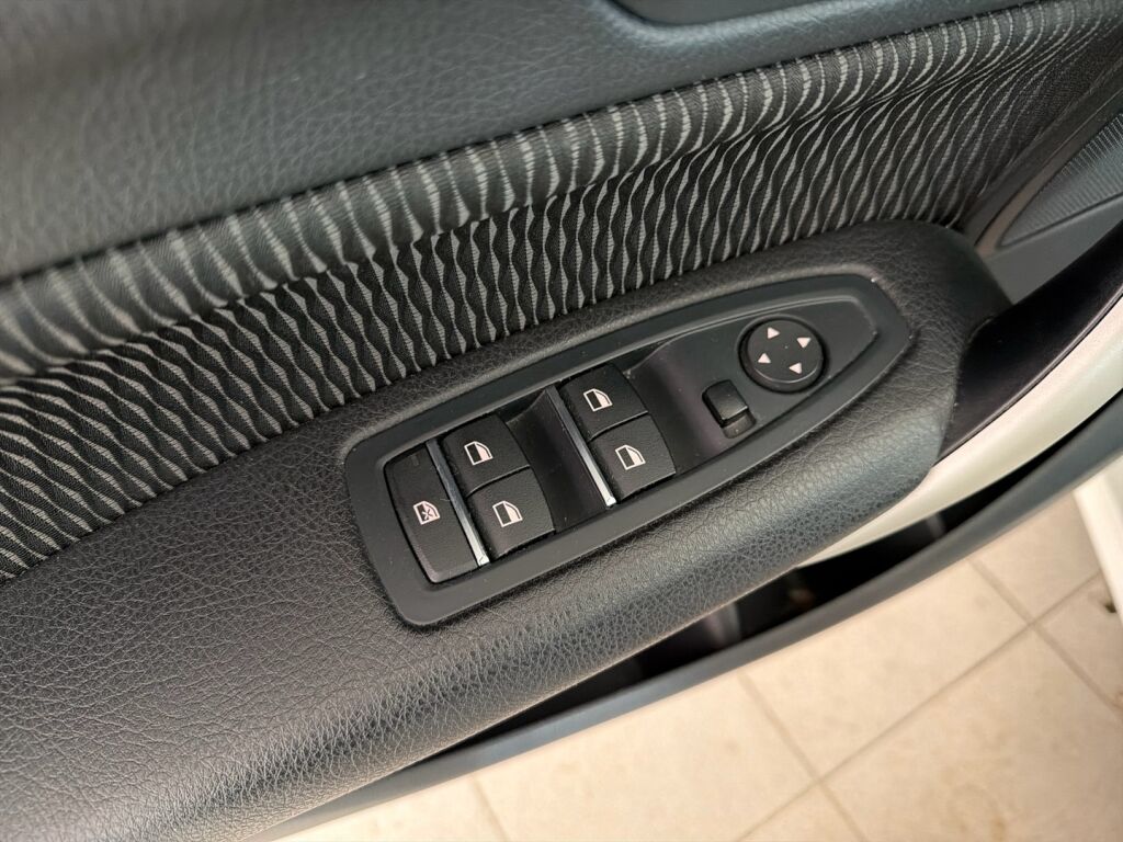 BMW 118 2018 Valkoinen