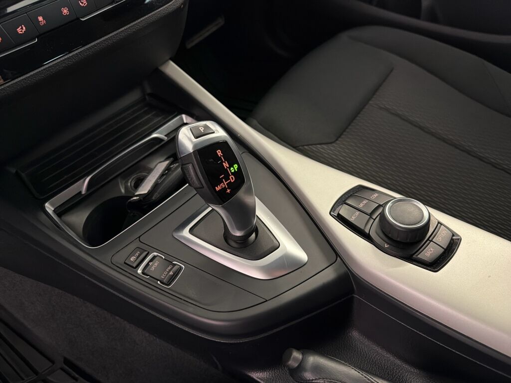 BMW 118 2018 Valkoinen