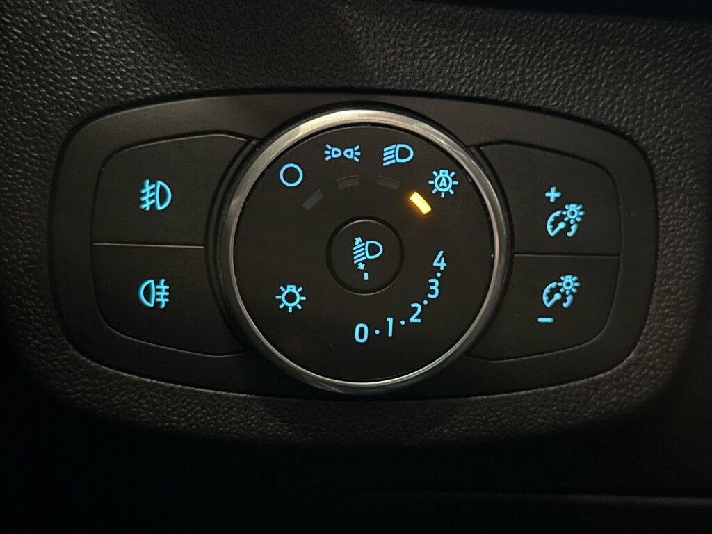 Ford Fiesta 2018 Punainen