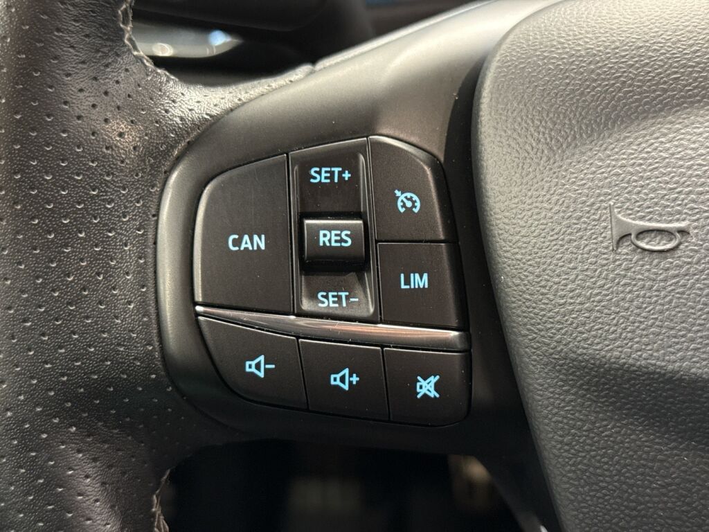 Ford Fiesta 2018 Punainen