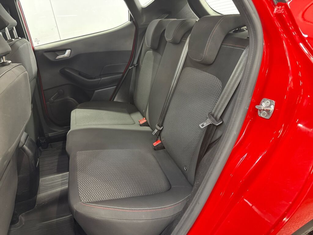 Ford Fiesta 2018 Punainen