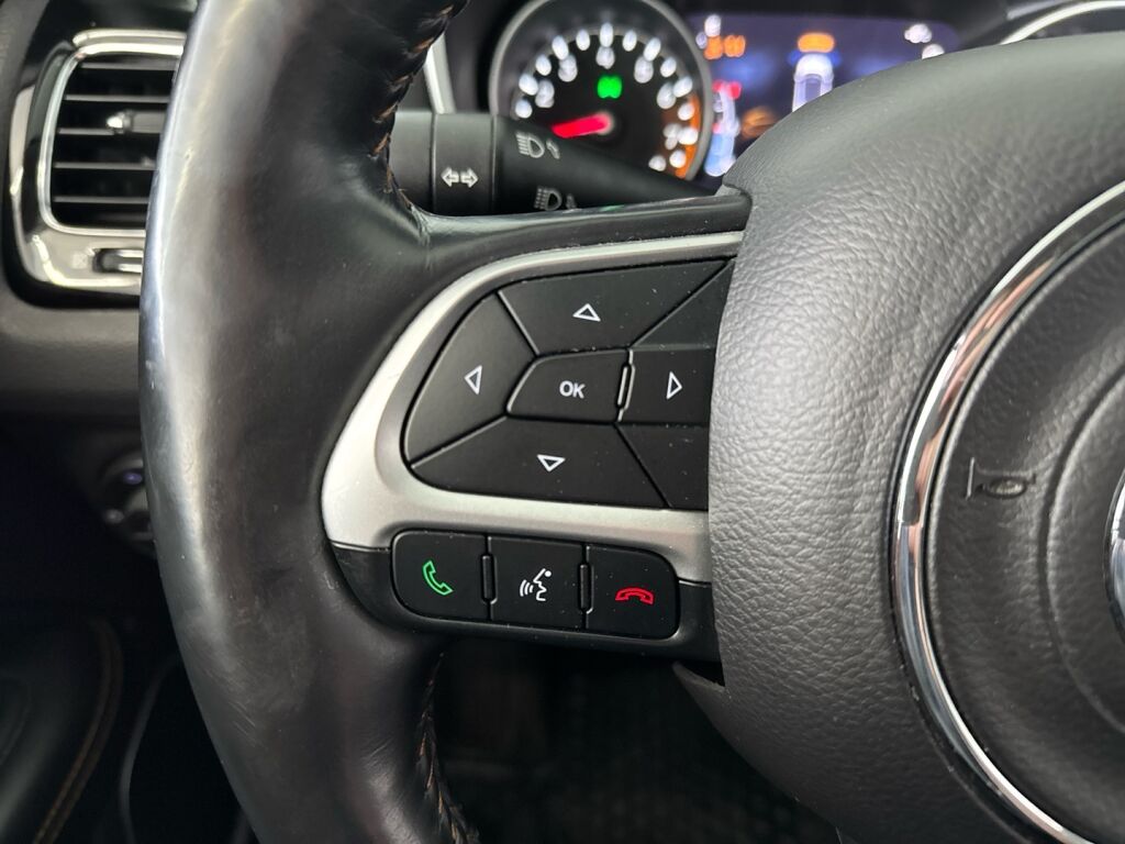 Jeep Compass 2018 Musta