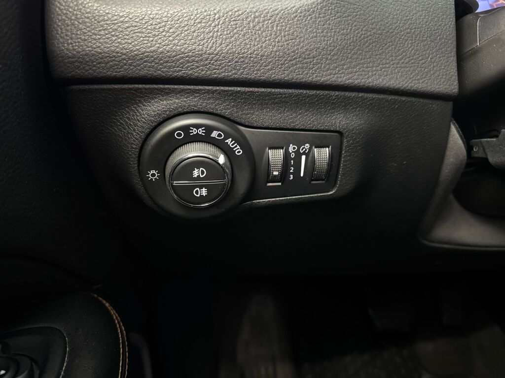 Jeep Compass 2018 Musta