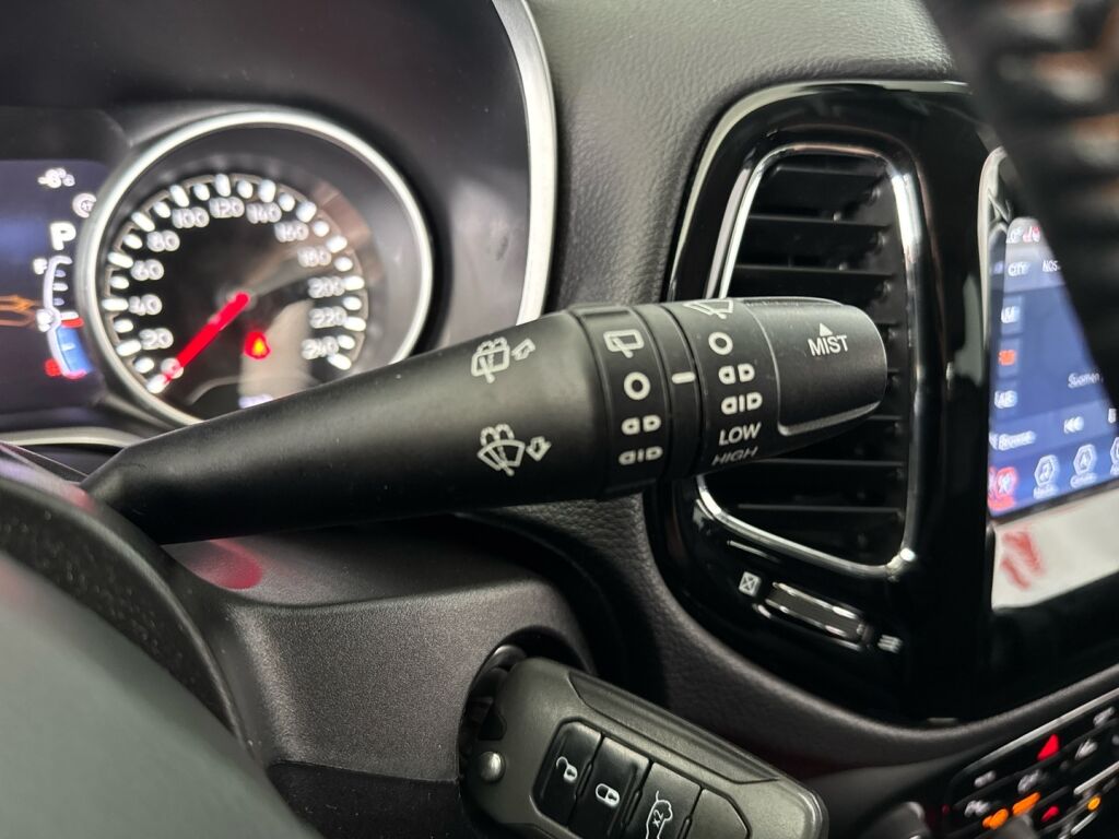 Jeep Compass 2018 Musta