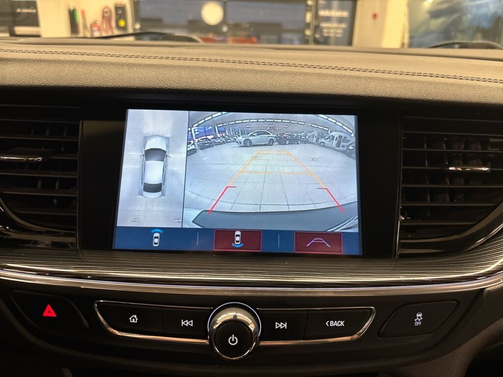 Opel Insignia 2018 Valkoinen