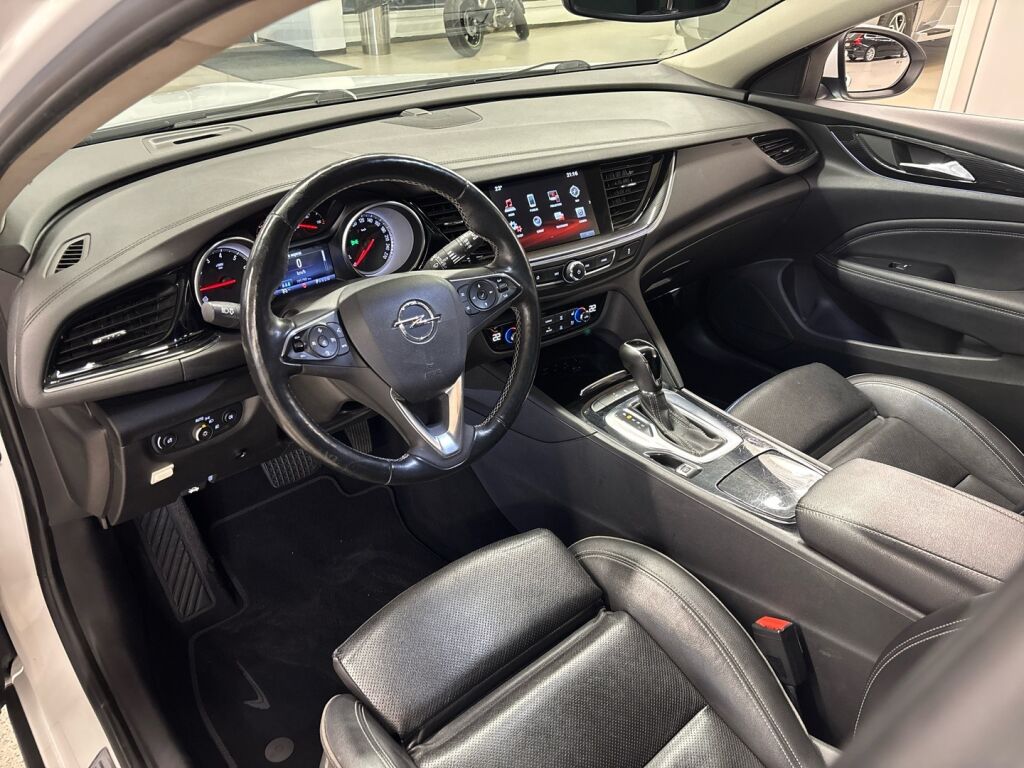 Opel Insignia 2018 Valkoinen