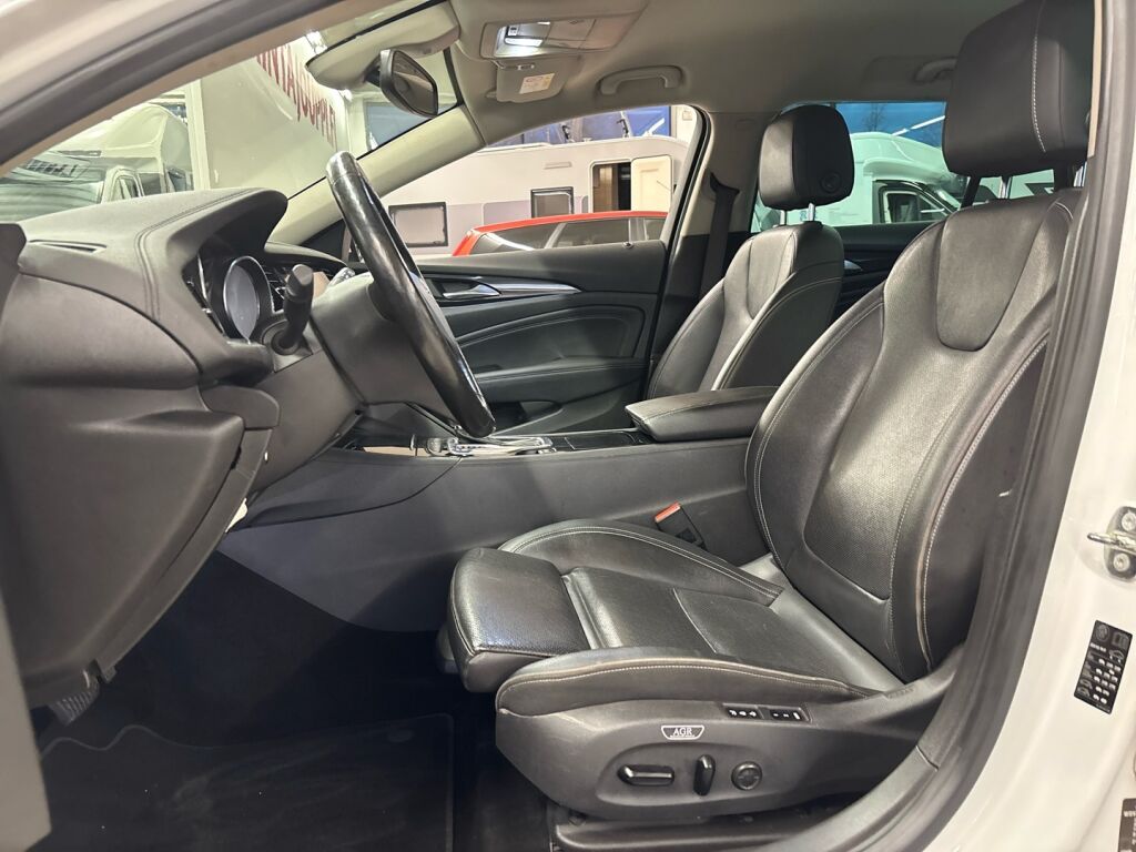 Opel Insignia 2018 Valkoinen